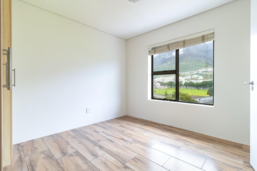 1 Bedroom Property for Sale in Zonnebloem Western Cape